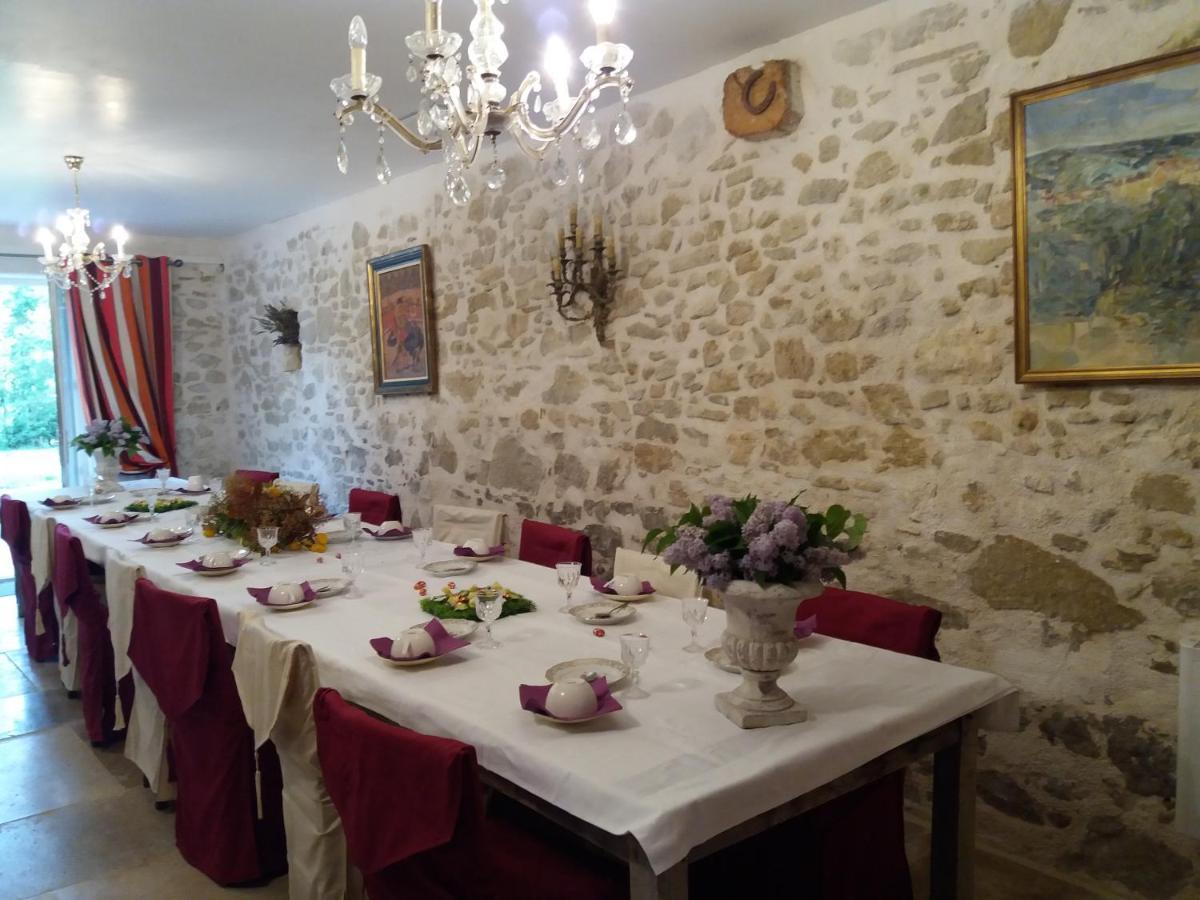 Bed and Breakfast Le Relais D'Elle Niozelles Exterior foto