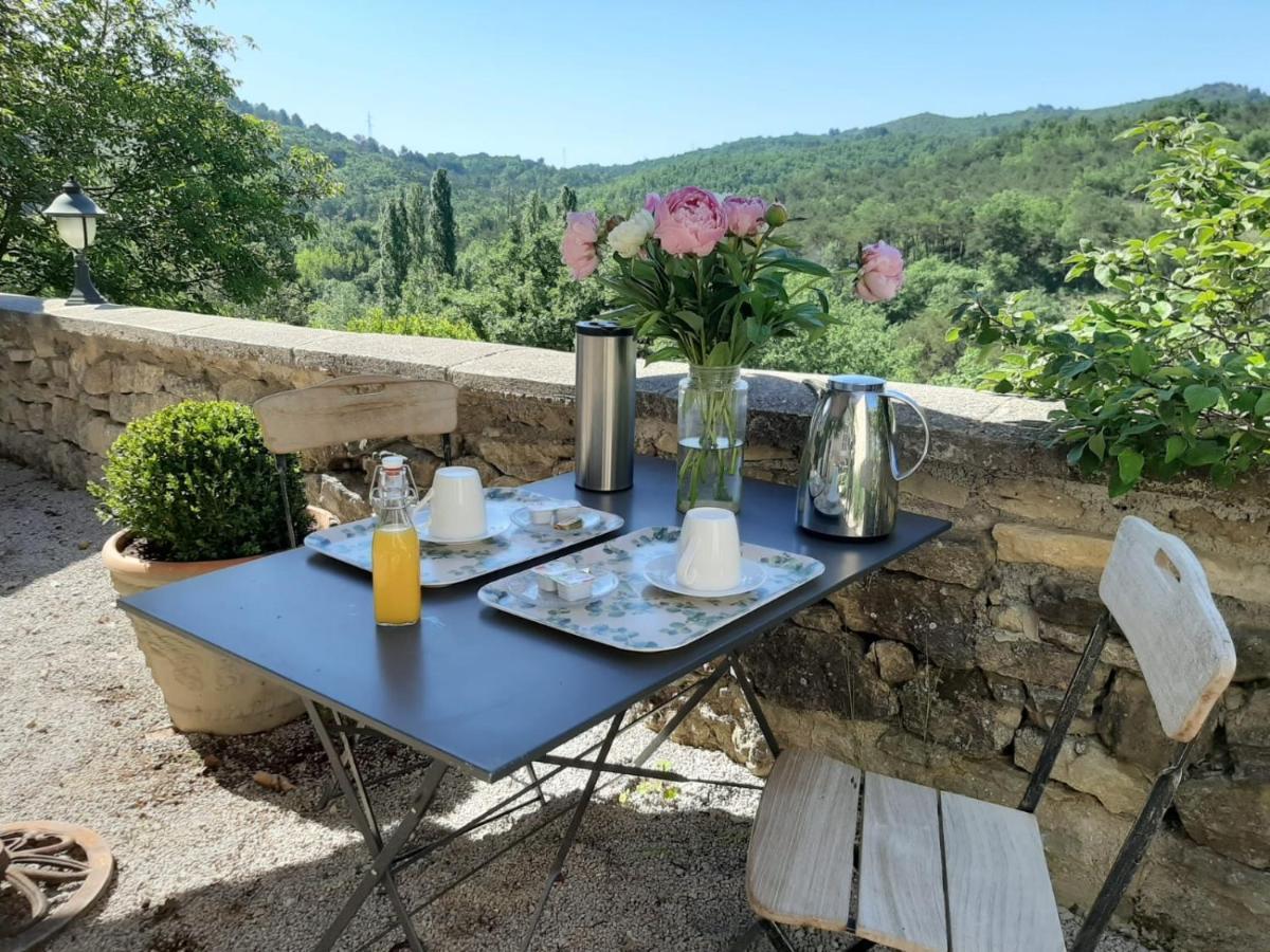 Bed and Breakfast Le Relais D'Elle Niozelles Exterior foto